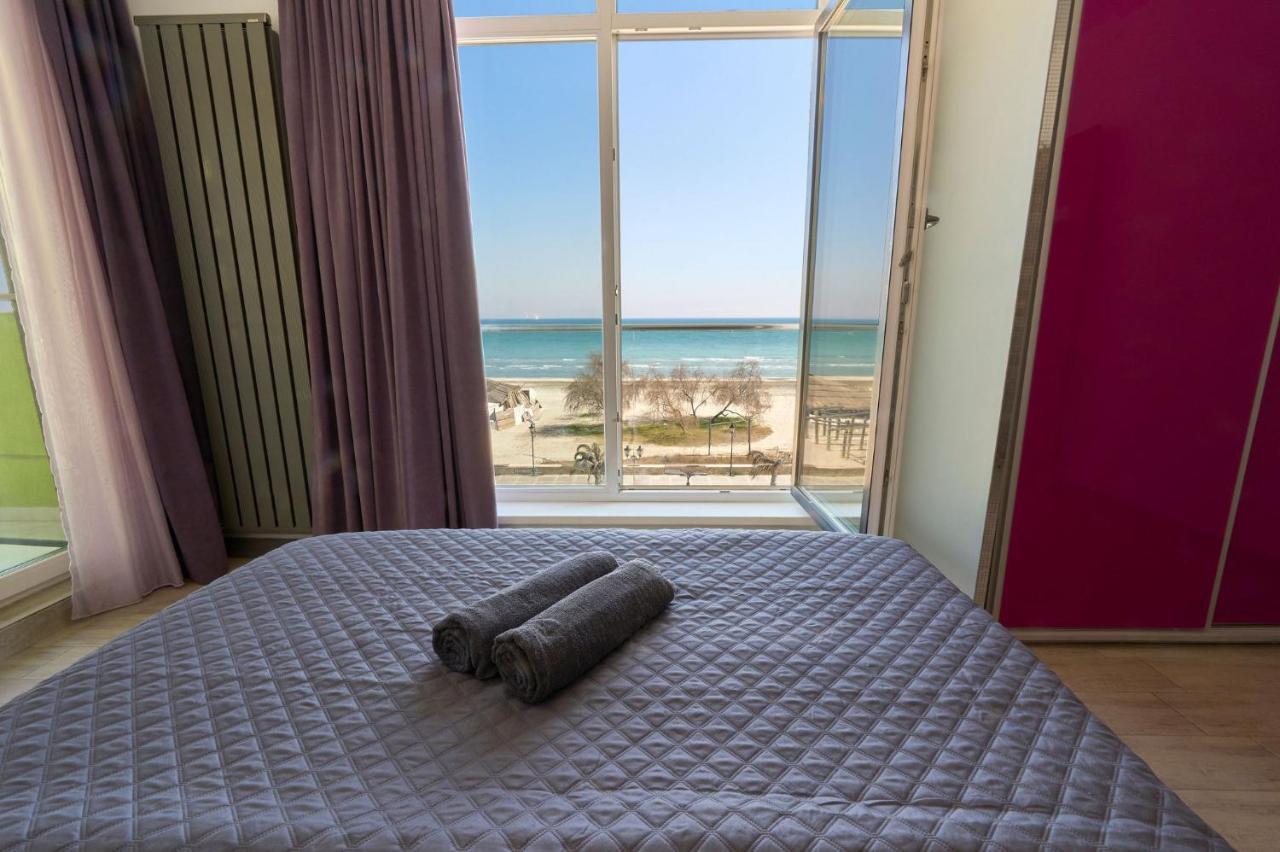 Glamour Red Apartment 22 In Spa Pool Resort Mamaia Exterior foto