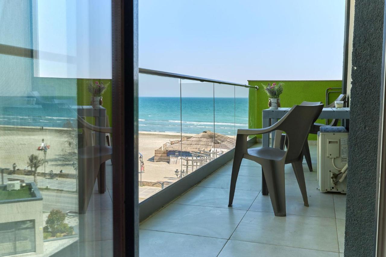 Glamour Red Apartment 22 In Spa Pool Resort Mamaia Exterior foto